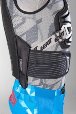 Giacca Protettiva Leatt Adventure Nera -Vendite LEATT dbab5ab78975f366f48b92378090bfe2876bd5f2 1 PIA 14796 1 130