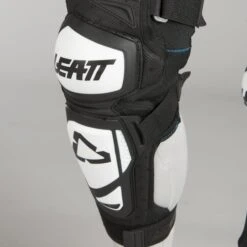 Ginocchiere Bambino Leatt EXT Bianco-Nero -Vendite LEATT eb08ab34d9e402fea4fd8af983b5e1f3ec9183cc 1 PIA 16923 0 60