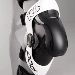 Ginocchiere POD K4 2.0 Bianco-Nero 17 Ginocchiere POD K4 2.0 Bianco-Nero -Vendite LEATT f12e06b094c5baeb26c9bce319cf8209f15cab10 1 PIA 48346 8 90