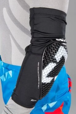 Gomitiere Leatt AirFlex Nere -Vendite LEATT f269fba4efe20efc38b400a4b95b40f37de1200c 1 PIA 111439 1 30