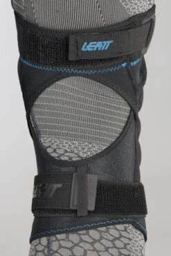 Ginocchiere Leatt 3DF Hybrid Bianco-Nero -Vendite LEATT f2f1567b78dca532f57927308f12f70834802fed 1 PIA 15722 2 06