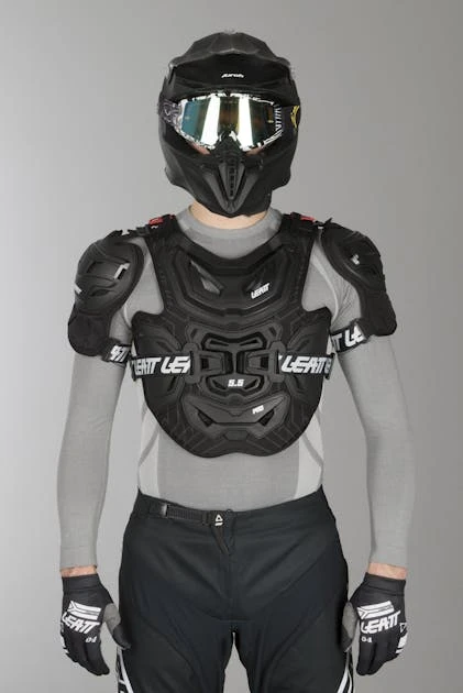 Pettorina Leatt 5.5 Pro Nero 5 Pettorina Leatt 5.5 Pro Nero - immagine 5