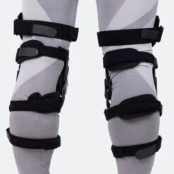 Ginocchiere Asterisk Carbon Cell 11 Ginocchiere Asterisk Carbon Cell -Vendite LEATT fd58c560ba9540b7afea0f7f542133f6 1 PIA 155773 1 60